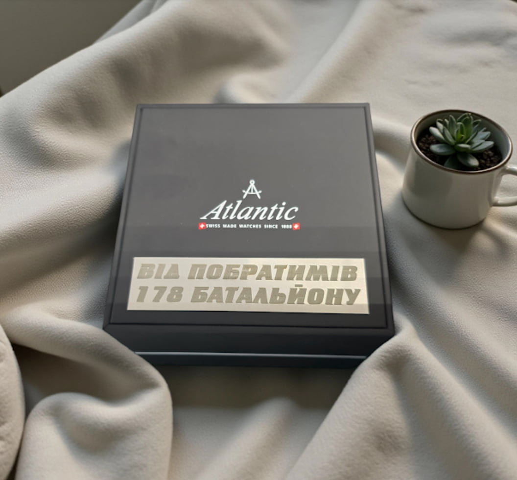 Гравіювання на металі, подарунковий напис Зображення з гравіюванням напису на металі