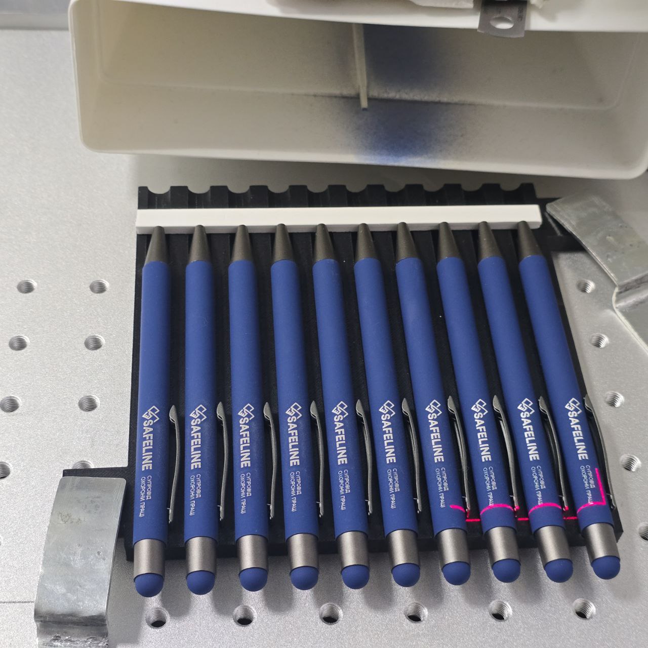 Гравіювання на ручках Гравіювання на ручках