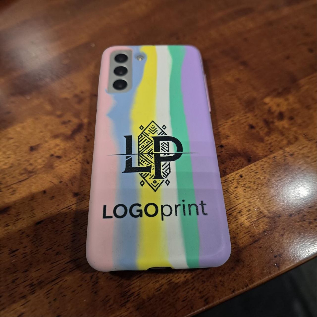 УФ друк логотипа LOGOprint на чохлі для смартфона